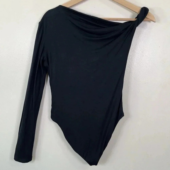 Shaina Mote Womens Size 4 Cowl Neck Black Soft One Shoulder Bodysuit - Picture 12 of 12